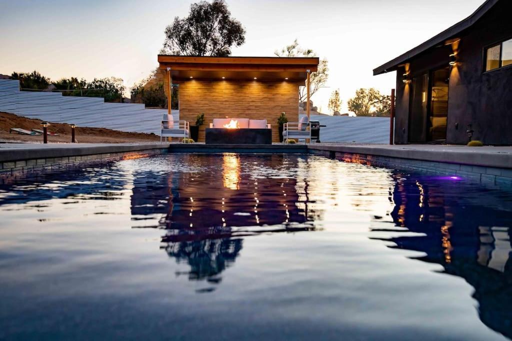 Luxury Retreat Villa โจชัวทรี ภายนอก รูปภาพ