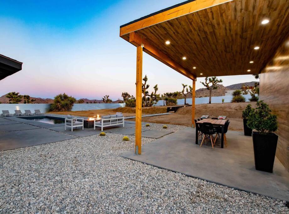 Luxury Retreat Villa โจชัวทรี ภายนอก รูปภาพ
