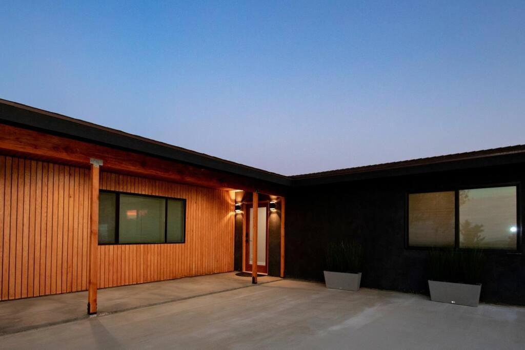 Luxury Retreat Villa โจชัวทรี ภายนอก รูปภาพ