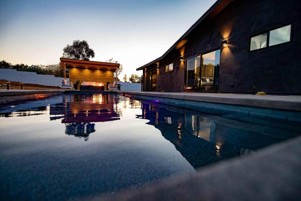 Luxury Retreat Villa โจชัวทรี ภายนอก รูปภาพ